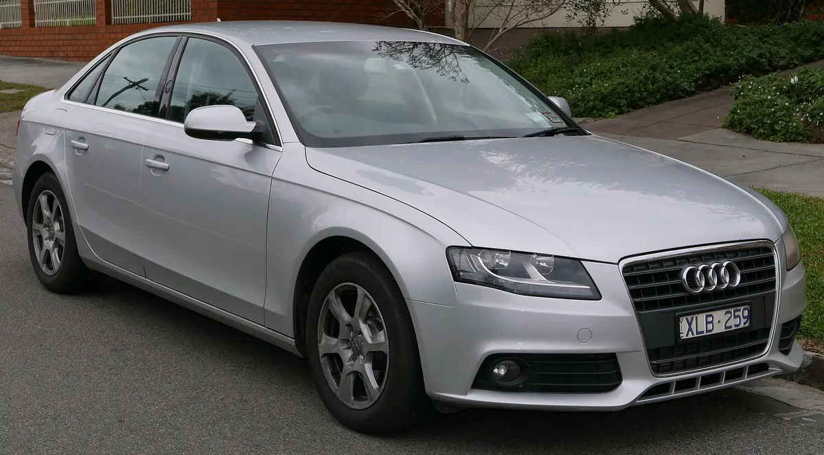 Audi A4 (2009–2016)