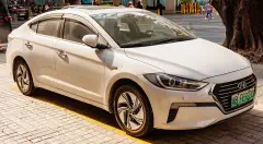 Hyundai Elantra 2017–2020