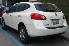 Nissan Rogue 2008–2013