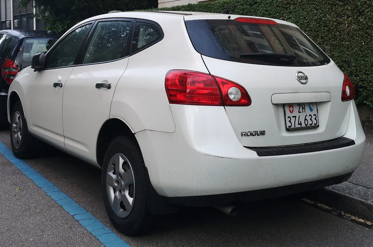 Nissan Rogue (2008–2013)