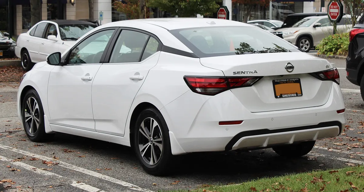 Nissan Sentra (2020–2025)