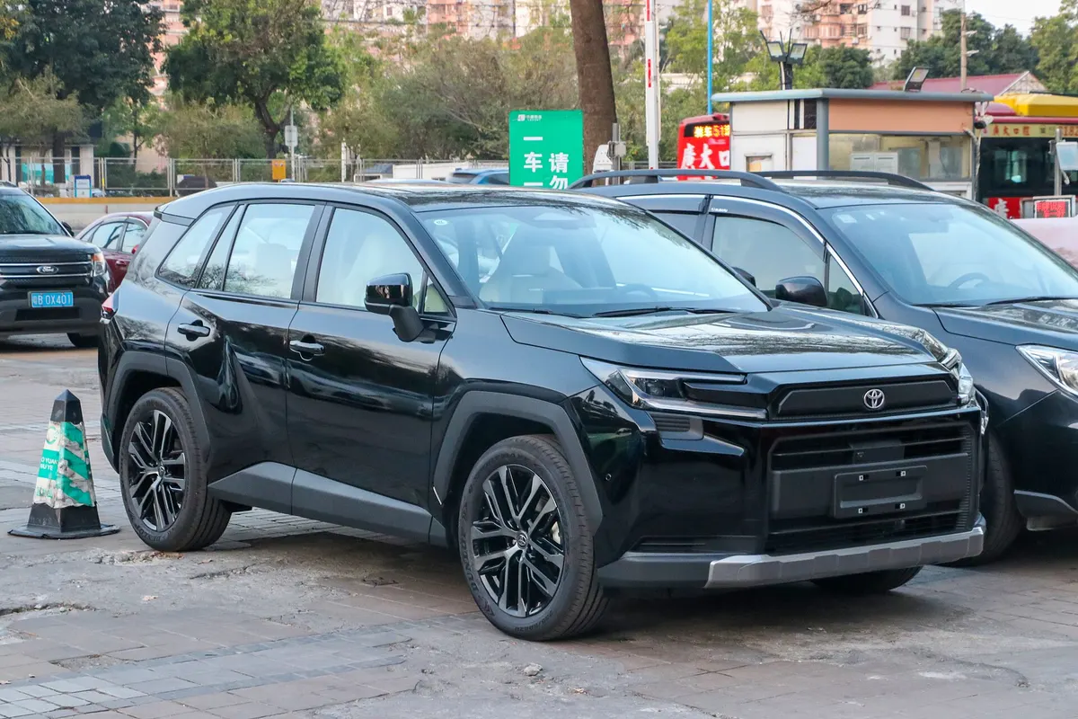 Toyota RAV4 (2026–present)