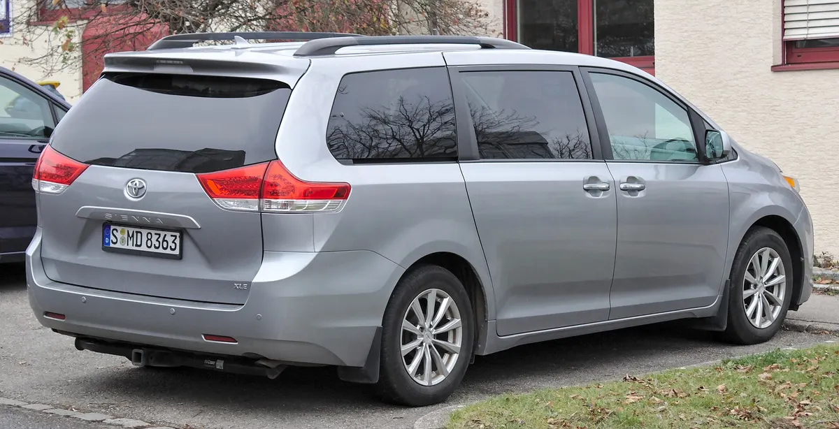 Toyota Sienna (2011–2020)
